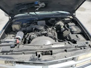 1997 Chevrolet Suburban z VIN 1GNFK16R9VJ309720, wystawiony jako Copart lot #48814475 z przebiegiem 198 109 mil mil oraz Czysty tytuł • Clean title. Historia ofert i sprzedaży dostępna na DreamBid. Obrazek 12.