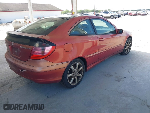 2003 Mercedes-Benz C 230 Kompressor with VIN WDBRN40J13A519175, listed as a IAAI auction lot 42139012 with Not provided miles and . Bid and sale history available at DreamBid. Image 4.