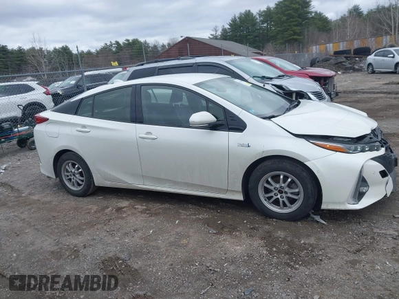 2017 Toyota Prius Plus with VIN JTDKARFP0H3053063, listed as a IAAI auction lot 41814866 with 87,303 mi miles and . Bid and sale history available at DreamBid. Image 14.