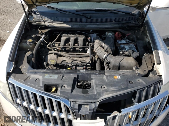 2011 Lincoln MKT with VIN 2LMHJ5AR1BBJ52039, listed as a Copart auction lot 72280004 with 275,945 mi miles and Clean Title. Bid and sale history available at DreamBid. Image 12.