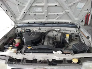 1999 Nissan Frontier XE z VIN 1N6DD21S8XC301171, wystawiony jako IAAI lot #42451683 z przebiegiem 226 673 mil mil oraz . Historia ofert i sprzedaży dostępna na DreamBid. Obrazek 10.