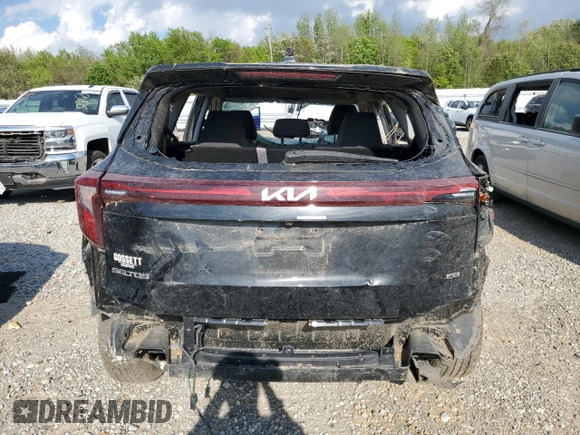 2024 Kia Seltos LX with VIN KNDEPCAA1R7474831, listed as a Copart auction lot 52188665 with 32,703 mi miles and Non repairable. Bid and sale history available at DreamBid. Image 6.