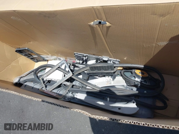 2011 Toyota Sienna XLE AAS с VIN 5TDYK3DC1BS040347, выставлен на аукционе IAAI как лот 42348755 с пробегом 184 609 миль миль и . История ставок и продаж доступна на DreamBid. Изображение 18.