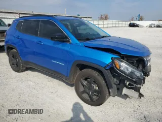 2022 Jeep Compass Altitude with VIN 3C4NJDBB7NT154739, listed as a Copart auction lot 77883524 with 31,863 mi miles and Salvage Title. Bid and sale history available at carsss.com. Image 4.