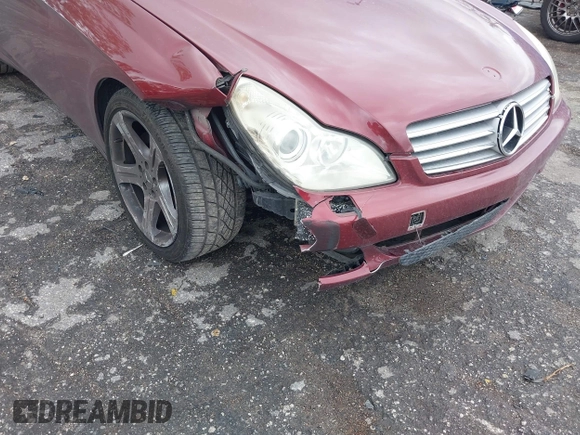 2006 Mercedes-Benz CLS-Class with VIN WDDDJ75X36A007143, listed as a IAAI auction lot 41989770 with 114,416 mi miles. Bid and sale history available at carsss.com. Image 6.