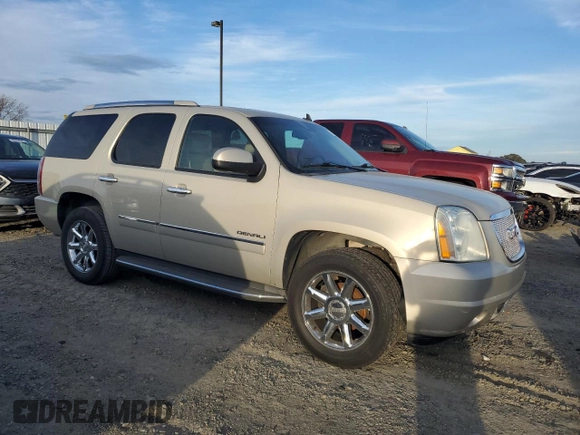 2011 GMC Yukon Denali with VIN 1GKS2EEF3BR267617, listed as a Copart auction lot 46687835 with 183,228 mi miles and Clean Title. Bid and sale history available at carsss.com. Image 4.