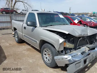 2005 Chevrolet Silverado 1500 Work Truck with VIN 1GCEC14X45Z106318, listed as a IAAI auction lot 41819033 with 153,997 mi miles. Bid and sale history available at carsss.com. Image 1.