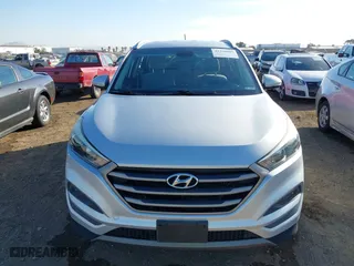2016 Hyundai Tucson Sport with VIN KM8J33A20GU152145, listed as a IAAI auction lot 41250885 with 117,841 mi miles. Bid and sale history available at carsss.com. Image 12.