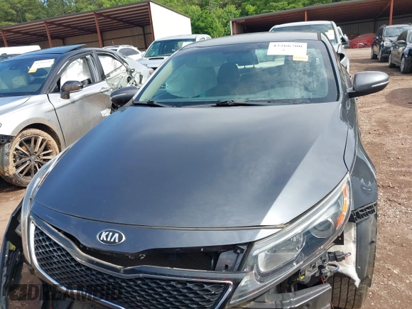 2015 Kia Optima LX z VIN KNAGM4A73F5639519, wystawiony jako IAAI lot #42266700 z przebiegiem 131 101 mil mil oraz . Historia ofert i sprzedaży dostępna na DreamBid. Obrazek 6.