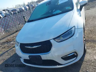 2023 Chrysler Pacifica Hybrid Touring L z VIN 2C4RC1L74PR562240, wystawiony jako IAAI lot #42060669 z przebiegiem 45 882 mil mil oraz . Historia ofert i sprzedaży dostępna na DreamBid. Obrazek 12.