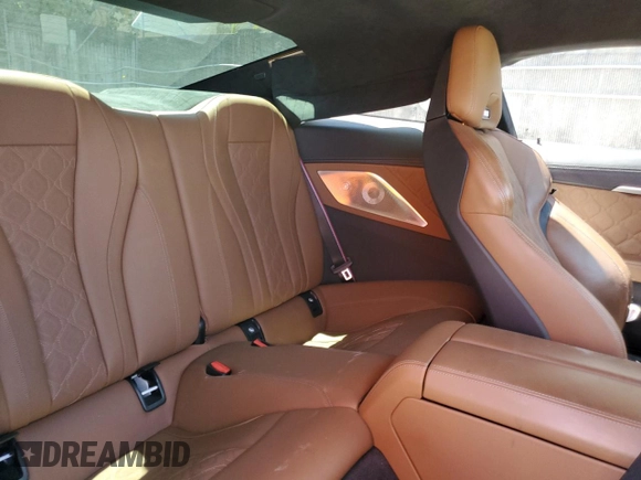 2022 BMW M8 Competition z VIN WBSAE0C06NCH19837, wystawiony jako Copart lot #56768815 z przebiegiem 27 088 mil mil oraz Szkoda całkowita • Salvage title. Historia ofert i sprzedaży dostępna na DreamBid. Obrazek 10.