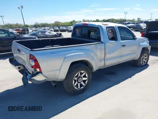 2009 Toyota Tacoma with VIN 5TEUU42N79Z602719, listed as a IAAI auction lot 41750519 with 214,172 mi miles. Bid and sale history available at carsss.com. Image 4.