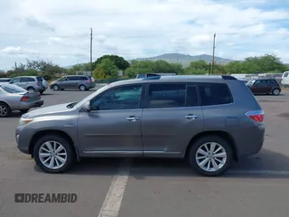 2011 Toyota Highlander Limited with VIN JTEDC3EH9B2000932, listed as a IAAI auction lot 42194620 with 199,174 mi miles and . Bid and sale history available at DreamBid. Image 14.