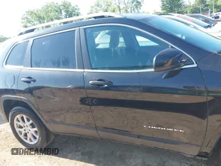2016 Jeep Cherokee Latitude with VIN 1C4PJMCS2GW371653, listed as a IAAI auction lot 42557746 with 66,282 mi miles and . Bid and sale history available at DreamBid. Image 14.