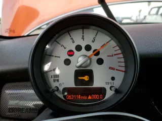 2013 MINI Hardtop S with VIN WMWSV3C57DT477948, listed as a Copart auction lot 54437155 with 63,114 mi miles and Salvage Title. Bid and sale history available at DreamBid. Image 9.