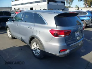 2020 Kia Sorento LX with VIN 5XYPG4A30LG699221, listed as a IAAI auction lot 41906516 with 59,482 mi miles. Bid and sale history available at carsss.com. Image 3.