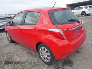 2013 Toyota Yaris L with VIN JTDKTUD32DD554425, listed as a IAAI auction lot 40961115 with 1 mi miles. Bid and sale history available at carsss.com. Image 3.