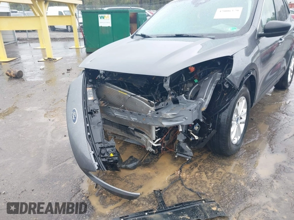 2022 Ford Escape SE Hybrid with VIN 1FMCU9BZ8NUB46840, listed as a IAAI auction lot 42006379 with 57,851 mi miles and . Bid and sale history available at carsss.com. Image 6.