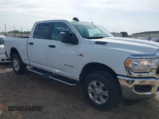 2024 Ram 2500 Big Horn with VIN 3C6UR5DL0RG339978, listed as a IAAI auction lot 42152955 with 20,104 mi miles. Bid and sale history available at carsss.com. Image 13.