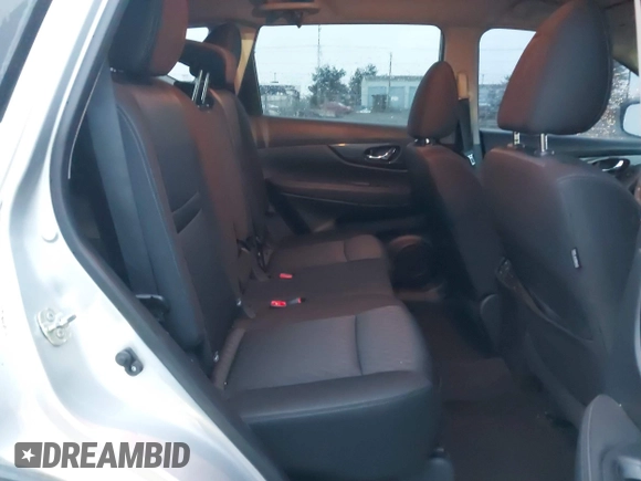 2019 Nissan Rogue SV with VIN KNMAT2MV2KP519056, listed as a IAAI auction lot 41236014 with 113,031 mi miles. Bid and sale history available at carsss.com. Image 8.