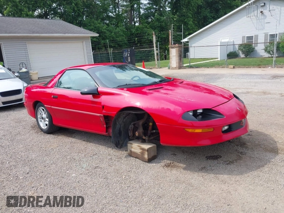 1993 Chevrolet Camaro z VIN 2G1FP22S4P2103696, wystawiony jako IAAI lot #42498084 z przebiegiem 64 393 mil mil oraz . Historia ofert i sprzedaży dostępna na DreamBid. Obrazek 1.