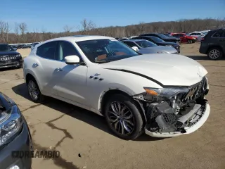 2022 Maserati Levante GT with VIN ZN661XUA3NX389376, listed as a Copart auction lot 41491404 with 21,494 mi miles. Bid and sale history available at carsss.com. Image 4.