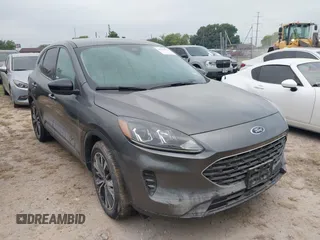 2022 Ford Escape SE z VIN 1FMCU0G68NUB97989, wystawiony jako IAAI lot #41954622 z przebiegiem Nie podano mil oraz . Historia ofert i sprzedaży dostępna na DreamBid. Obrazek 1.