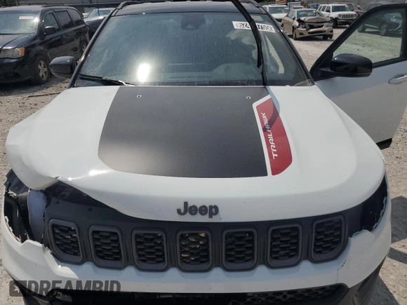 2025 Jeep Compass Trailhawk with VIN 3C4NJDDN6ST543276, listed as a Copart auction lot 62409755 with 4,116 mi miles and Clean title. Bid and sale history available at DreamBid. Image 12.