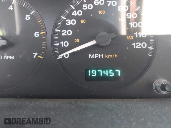 2004 Jeep Grand Cherokee Laredo with VIN 1J4GW48NX4C405558, listed as a IAAI auction lot 42440639 with 197,457 mi miles and . Bid and sale history available at DreamBid. Image 7.