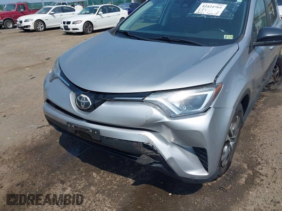 2018 Toyota RAV4 LE с VIN 2T3BFREV9JW854823, выставлен на аукционе IAAI как лот 42424764 с пробегом 48 727 миль миль и . История ставок и продаж доступна на DreamBid. Изображение 19.