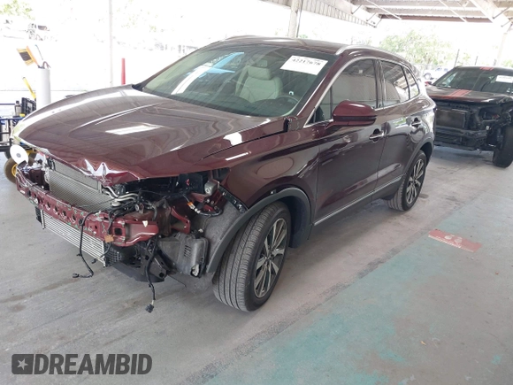 2019 Lincoln MKC Reserve with VIN 5LMCJ3C94KUL50192, listed as a IAAI auction lot 42217678 with 21,344 mi miles and . Bid and sale history available at DreamBid. Image 18.