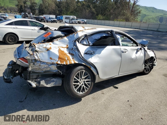 2016 Lexus ES 330 z VIN 58ABK1GG1GU009471, wystawiony jako Copart lot #43888784 z przebiegiem Nie podano mil oraz Nie do naprawy • Non repairable. Historia ofert i sprzedaży dostępna na DreamBid. Obrazek 3.