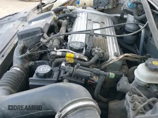 2004 Chevrolet Cavalier z VIN 1G1JC52FX47161603, wystawiony jako IAAI lot #42557898 z przebiegiem 203 710 mil mil oraz . Historia ofert i sprzedaży dostępna na DreamBid. Obrazek 18.