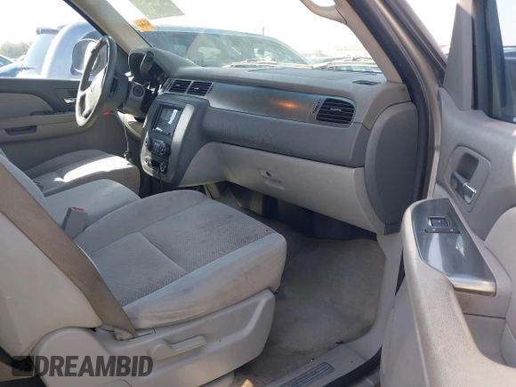 2007 Chevrolet Tahoe LS with VIN 1GNFC13C87R308432, listed as a IAAI auction lot 41740545 with 251,195 mi miles and . Bid and sale history available at DreamBid. Image 5.