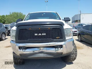 2012 Ram 2500 ST z VIN 3C6UD5CLXCG301343, wystawiony jako IAAI lot #42009239 z przebiegiem 139 514 mil mil oraz . Historia ofert i sprzedaży dostępna na DreamBid. Obrazek 12.