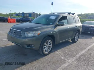 2009 Toyota Highlander Hybrid Limited with VIN JTEEW44A792032987, listed as a IAAI auction lot 42060184 with 258,761 mi miles. Bid and sale history available at carsss.com. Image 2.