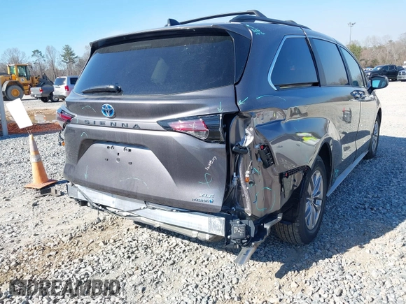 2024 Toyota Sienna XLE z VIN 5TDJRKEC8RS219789, wystawiony jako IAAI lot #41655786 z przebiegiem 1612 mil mil oraz . Historia ofert i sprzedaży dostępna na DreamBid. Obrazek 17.