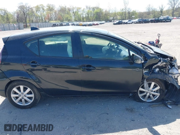 2017 Toyota Prius One z VIN JTDKDTB39H1591876, wystawiony jako IAAI lot #42086978 z przebiegiem 115 070 mil mil oraz . Historia ofert i sprzedaży dostępna na DreamBid. Obrazek 14.