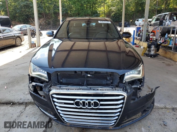 2013 Audi A8 4.0L z VIN WAUR2AFD5DN009591, wystawiony jako Copart lot #63635535 z przebiegiem 159 321 mil mil oraz Czysty tytuł • Clean title. Historia ofert i sprzedaży dostępna na DreamBid. Obrazek 5.