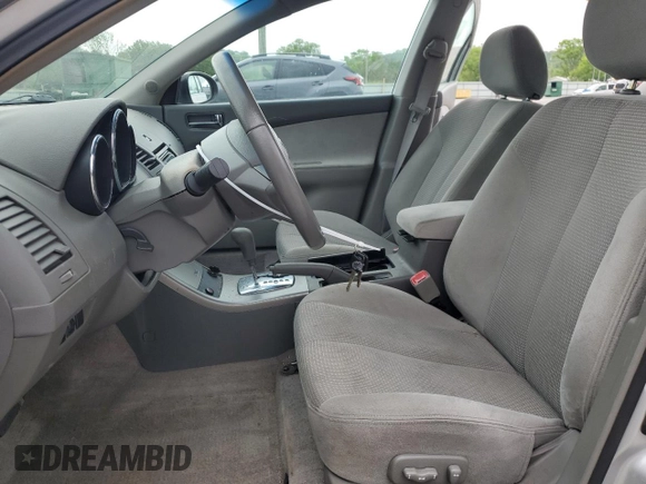 2005 Nissan Altima 2.5 z VIN 1N4AL11E05C272765, wystawiony jako Copart lot #53032625 z przebiegiem 31 584 mil mil oraz Czysty tytuł • Clean title. Historia ofert i sprzedaży dostępna na DreamBid. Obrazek 7.