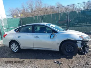 2019 Nissan Sentra SR with VIN 3N1AB7AP0KY319137, listed as a IAAI auction lot 41515087 with 84,652 mi miles. Bid and sale history available at carsss.com. Image 13.