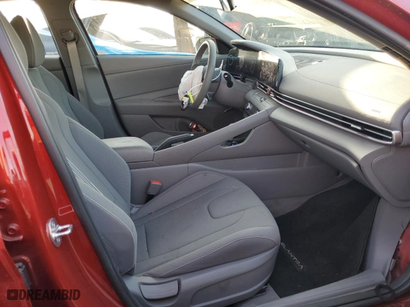 2024 Hyundai Elantra SEL with VIN KMHLM4DG4RU657451, listed as a Copart auction lot 81934824 with 7,639 mi miles and Salvage Title. Bid and sale history available at carsss.com. Image 7.