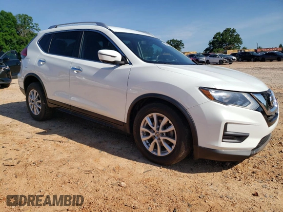 2017 Nissan Rogue SV z VIN KNMAT2MT4HP568539, wystawiony jako Copart lot #60265775 z przebiegiem 140 240 mil mil oraz Szkoda całkowita • Salvage title. Historia ofert i sprzedaży dostępna na DreamBid. Obrazek 4.
