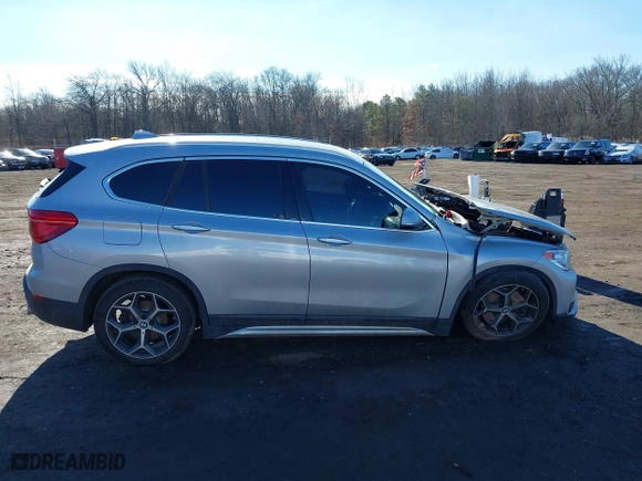 2018 BMW X1 xDrive28i with VIN WBXHT3C36J5L33781, listed as a IAAI auction lot 41497360 with 61,251 mi miles. Bid and sale history available at carsss.com. Image 13.