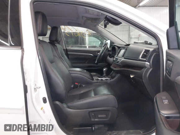 2019 Toyota Highlander Limited with VIN 5TDDZRFH9KS733432, listed as a IAAI auction lot 41541875 with 42,830 mi miles and . Bid and sale history available at DreamBid. Image 5.