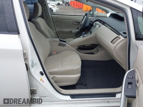 2015 Toyota Prius Four with VIN JTDKN3DU3F1882373, listed as a IAAI auction lot 42103396 with 240,242 mi miles. Bid and sale history available at carsss.com. Image 5.