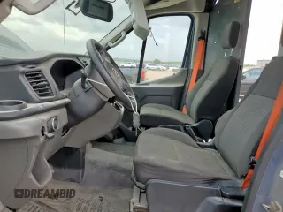 2020 Ford Transit Cargo z VIN 1FTBR3X87LKA56019, wystawiony jako Copart lot #62969395 z przebiegiem 20 952 mil mil oraz Czysty tytuł • Clean title. Historia ofert i sprzedaży dostępna na DreamBid. Obrazek 7.