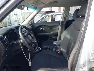 2014 Kia Soul with VIN KNDJN2A21E7740947, listed as a IAAI auction lot 41893763 with 152,807 mi miles. Bid and sale history available at carsss.com. Image 5.