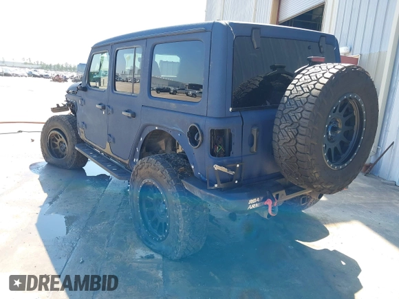 2022 Jeep Wrangler Unlimited Sahara with VIN 1C4HJXEN1NW262546, listed as a IAAI auction lot 41975925 with 17,994 mi miles and . Bid and sale history available at DreamBid. Image 3.