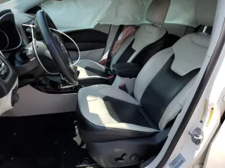 2017 Jeep Compass Limited z VIN 3C4NJDCB9HT688277, wystawiony jako Copart lot #56498515 z przebiegiem 76 960 mil mil oraz Szkoda całkowita • Salvage title. Historia ofert i sprzedaży dostępna na DreamBid. Obrazek 7.